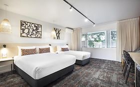 Nightcap At Dalrymple Hotel